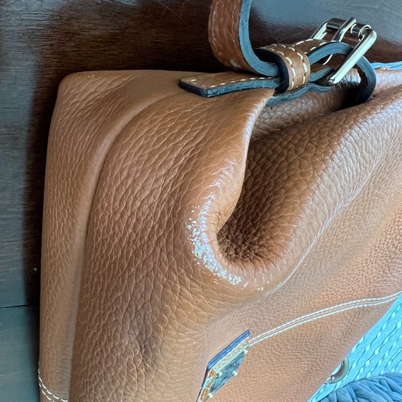 Dooney crossbody purse in a camel color - Picture 11 of 13